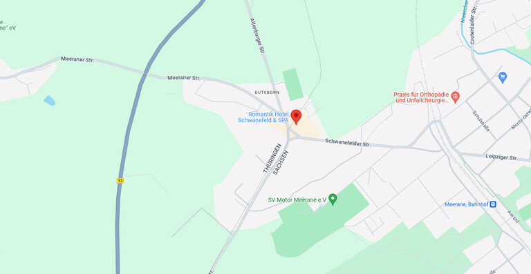 Ausschnitt aus Google Maps mit einer roten Stecknadel, die das Hotel Schwanefeld markiert. Der Kartenausschnitt zeigt eine Mischung aus Straßen, Gebäuden und die B93. Straßennamen und andere Markierungen sind ebenfalls zu erkennen.